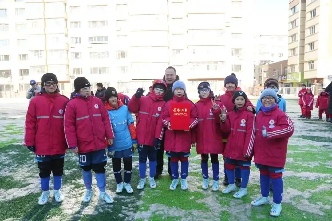 1F5DF
